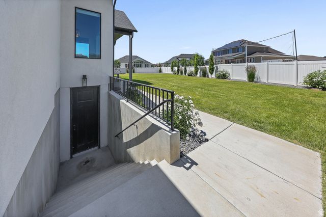 928 S 1950 W, Layton, UT 84041