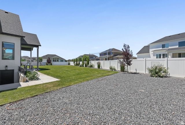 928 S 1950 W, Layton, UT 84041