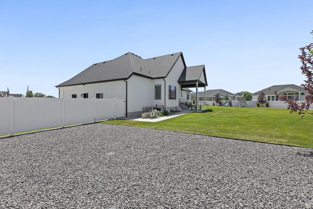 928 S 1950 W, Layton, UT 84041