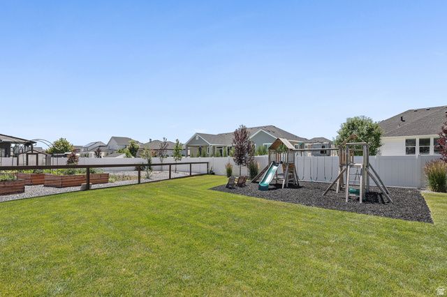 928 S 1950 W, Layton, UT 84041