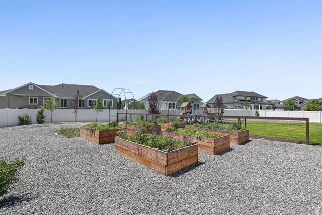 928 S 1950 W, Layton, UT 84041