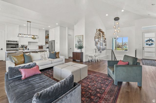 928 S 1950 W, Layton, UT 84041