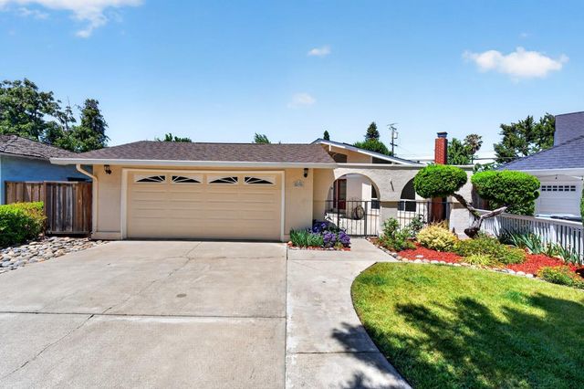879 El Rio Drive, San Jose, CA 95125
