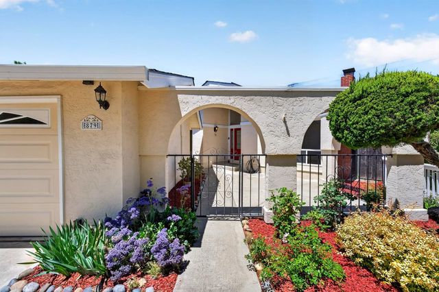 879 El Rio Drive, San Jose, CA 95125