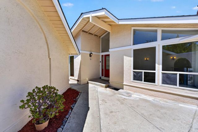 879 El Rio Drive, San Jose, CA 95125