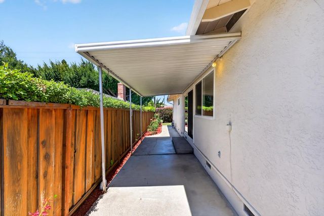 879 El Rio Drive, San Jose, CA 95125