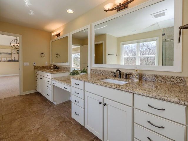 4019 Tullymore Pointe, Portage City, MI 49024