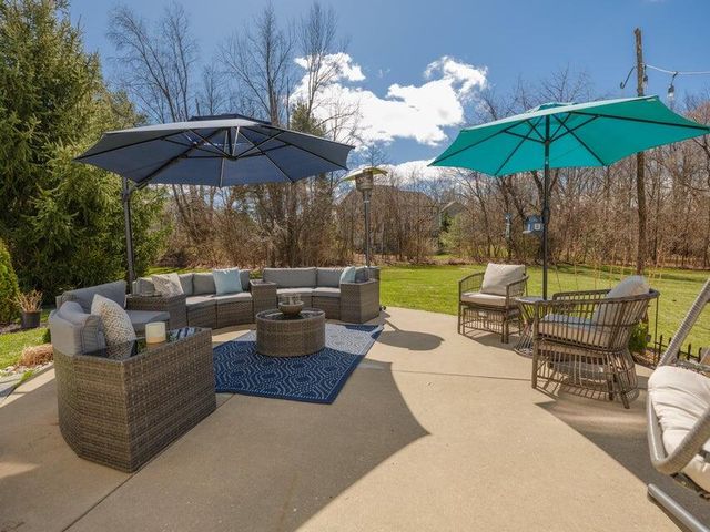 4019 Tullymore Pointe, Portage City, MI 49024