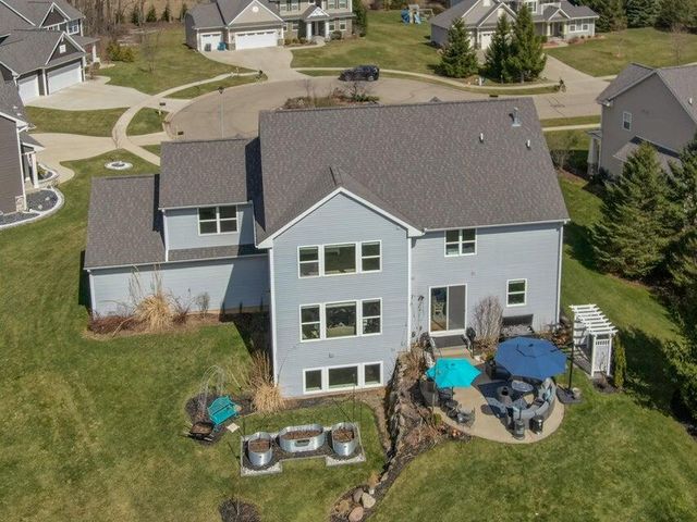 4019 Tullymore Pointe, Portage City, MI 49024