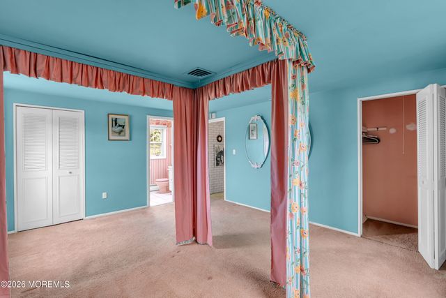 8 Avalon Lane, Aberdeen, NJ 07747