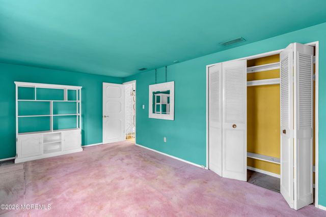 8 Avalon Lane, Aberdeen, NJ 07747