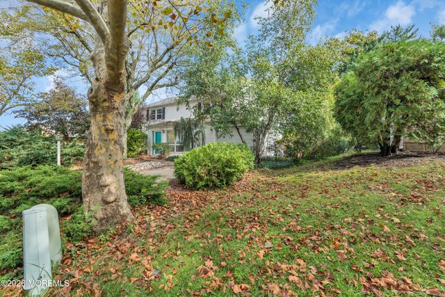 8 Avalon Lane, Aberdeen, NJ 07747