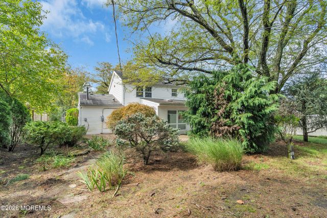 8 Avalon Lane, Aberdeen, NJ 07747