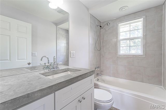 3085 Old Highway 100, Villa Ridge, MO 63089