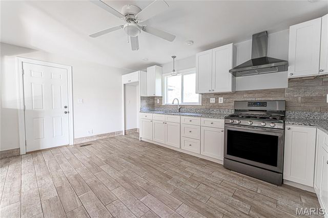 3085 Old Highway 100, Villa Ridge, MO 63089