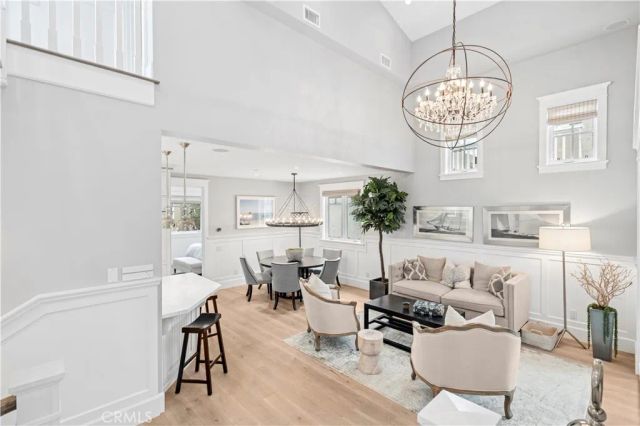 718 Poinsettia, Corona Del Mar, CA 92625