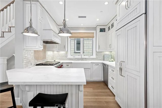 718 Poinsettia, Corona Del Mar, CA 92625