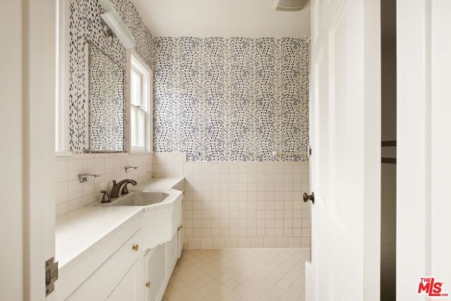 14907 Camarosa Drive, Los Angeles, CA 90272