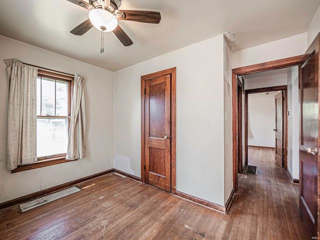 1661 S Fares Avenue, Evansville, IN 47714