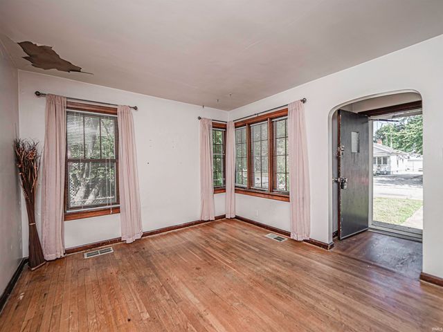 1661 S Fares Avenue, Evansville, IN 47714