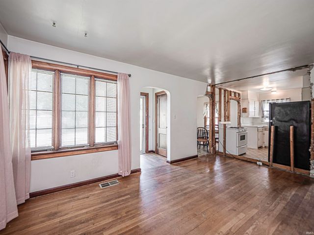 1661 S Fares Avenue, Evansville, IN 47714