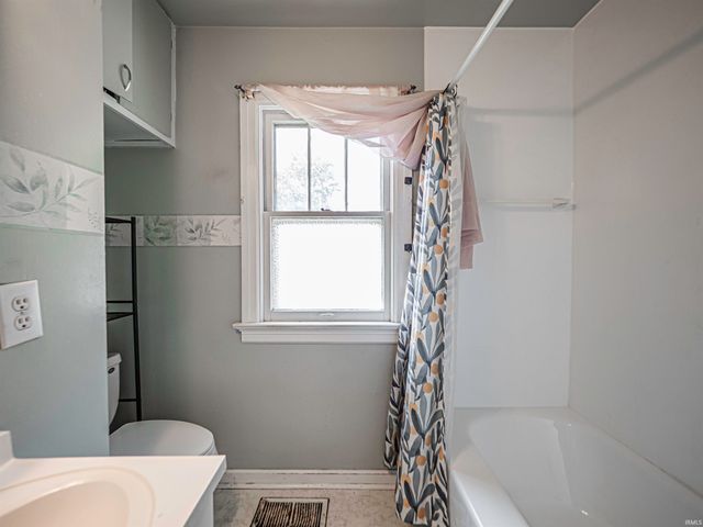 1661 S Fares Avenue, Evansville, IN 47714