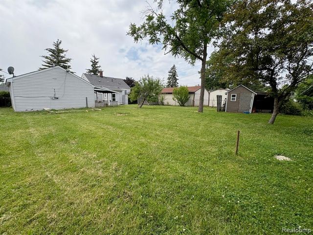 25680 Send Street, Roseville, MI 48066