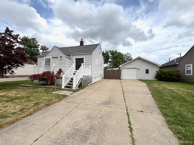25680 Send Street, Roseville, MI 48066
