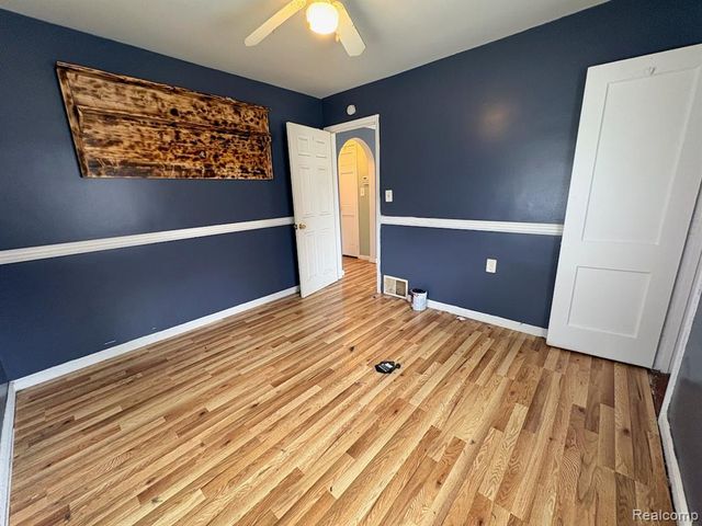 25680 Send Street, Roseville, MI 48066
