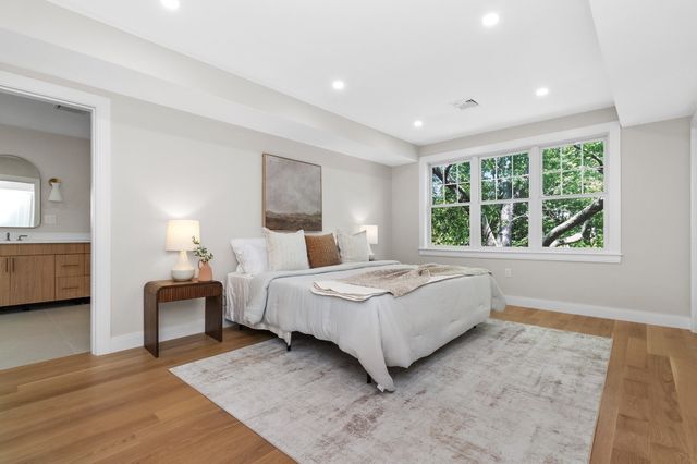 315 Crafts St, Newton, MA 02460