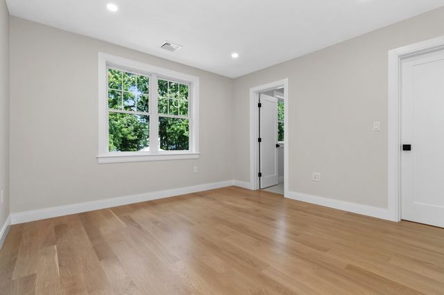 315 Crafts St, Newton, MA 02460
