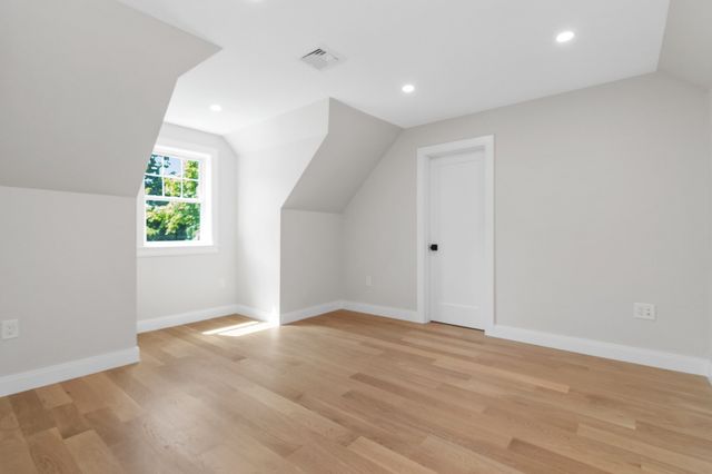 315 Crafts St, Newton, MA 02460