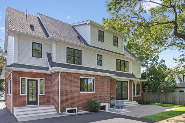 315 Crafts St, Newton, MA 02460