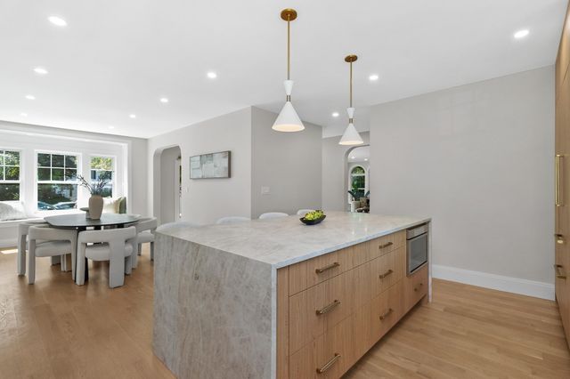 315 Crafts St, Newton, MA 02460