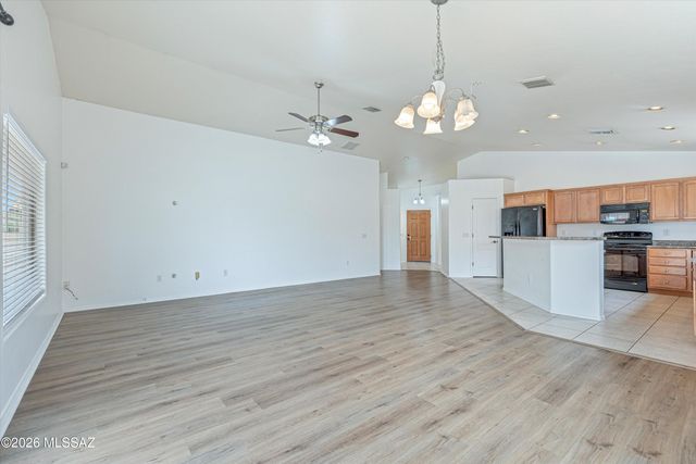 12693 N Fallen Fence Lane, Marana, AZ 85653
