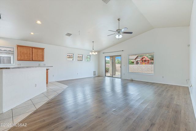 12693 N Fallen Fence Lane, Marana, AZ 85653