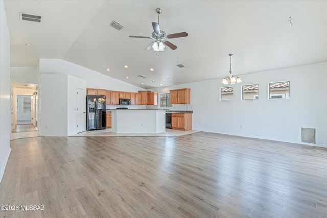 12693 N Fallen Fence Lane, Marana, AZ 85653