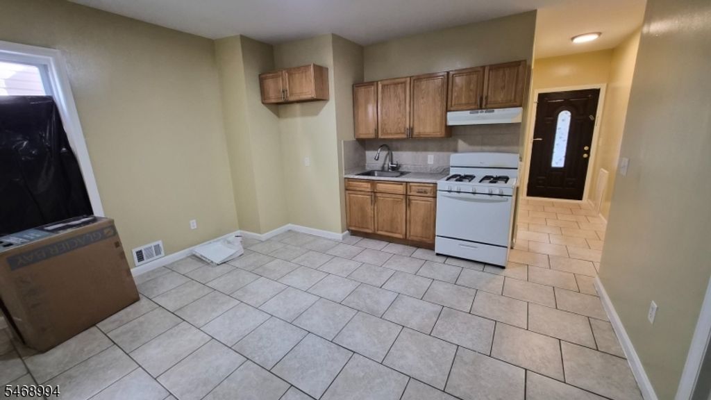 410 Harrison St 2, Passaic City, NJ 07055 — photo 5