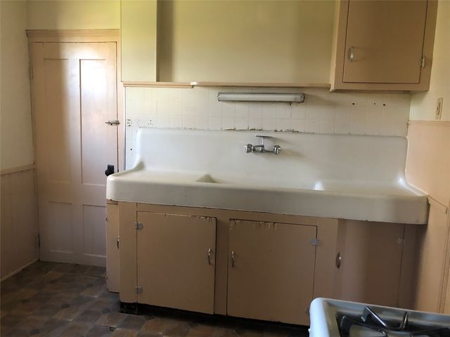 442 E 5TH Street, Erie, PA 16507