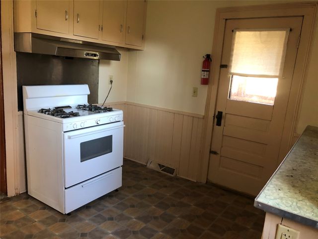 442 E 5TH Street, Erie, PA 16507
