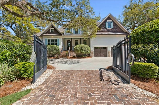 306 Broadway Street, St Simons Island, GA 31522