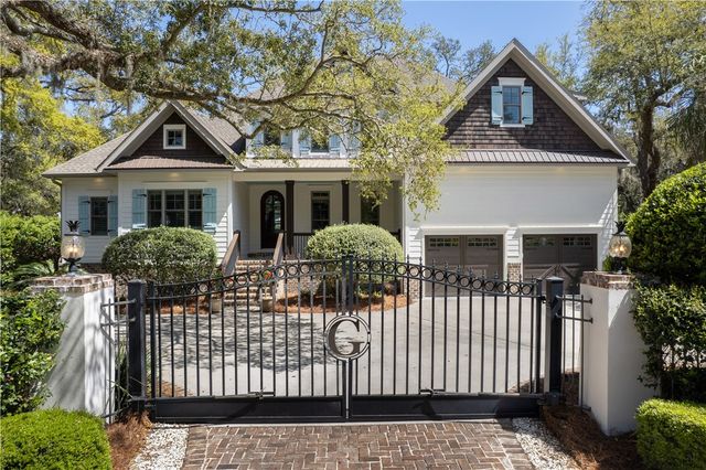 306 Broadway Street, St Simons Island, GA 31522