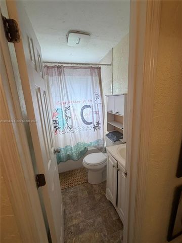 16980 SW 104th Ave, Miami, FL 33157