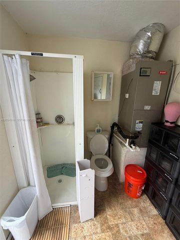 16980 SW 104th Ave, Miami, FL 33157