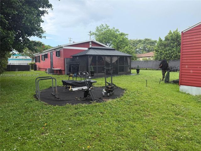 16980 SW 104th Ave, Miami, FL 33157