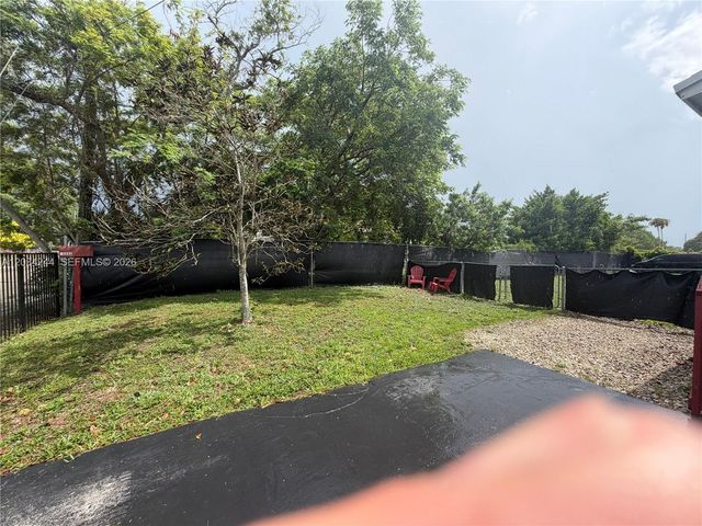 16980 SW 104th Ave, Miami, FL 33157