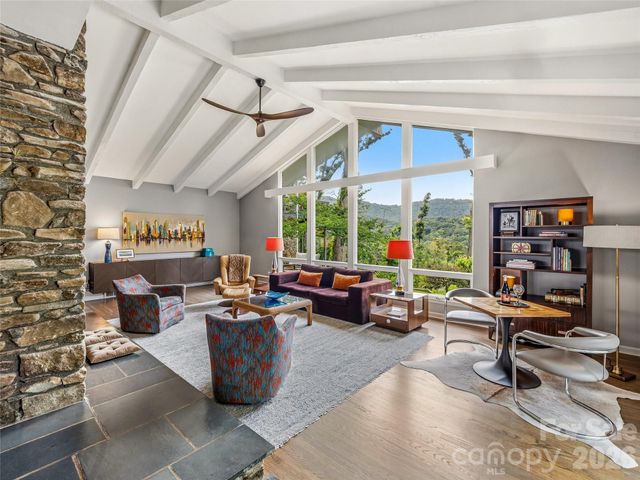 4 Kent Place, Asheville, NC 28804