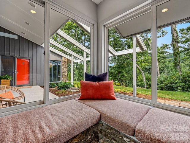 4 Kent Place, Asheville, NC 28804