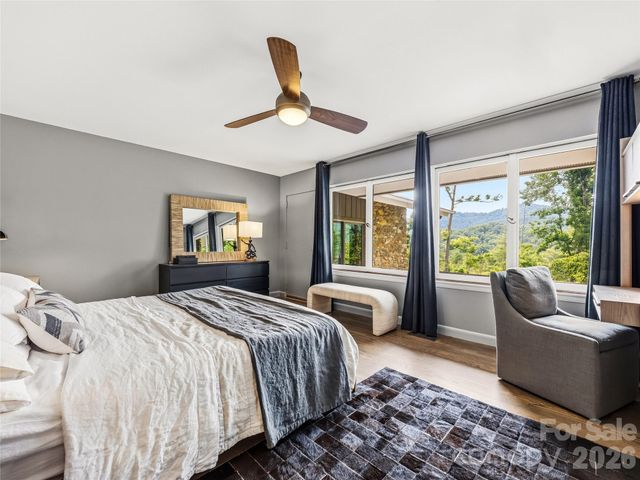 4 Kent Place, Asheville, NC 28804