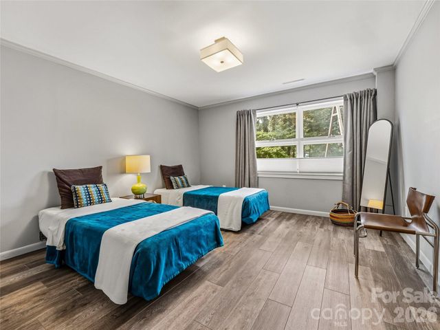 4 Kent Place, Asheville, NC 28804